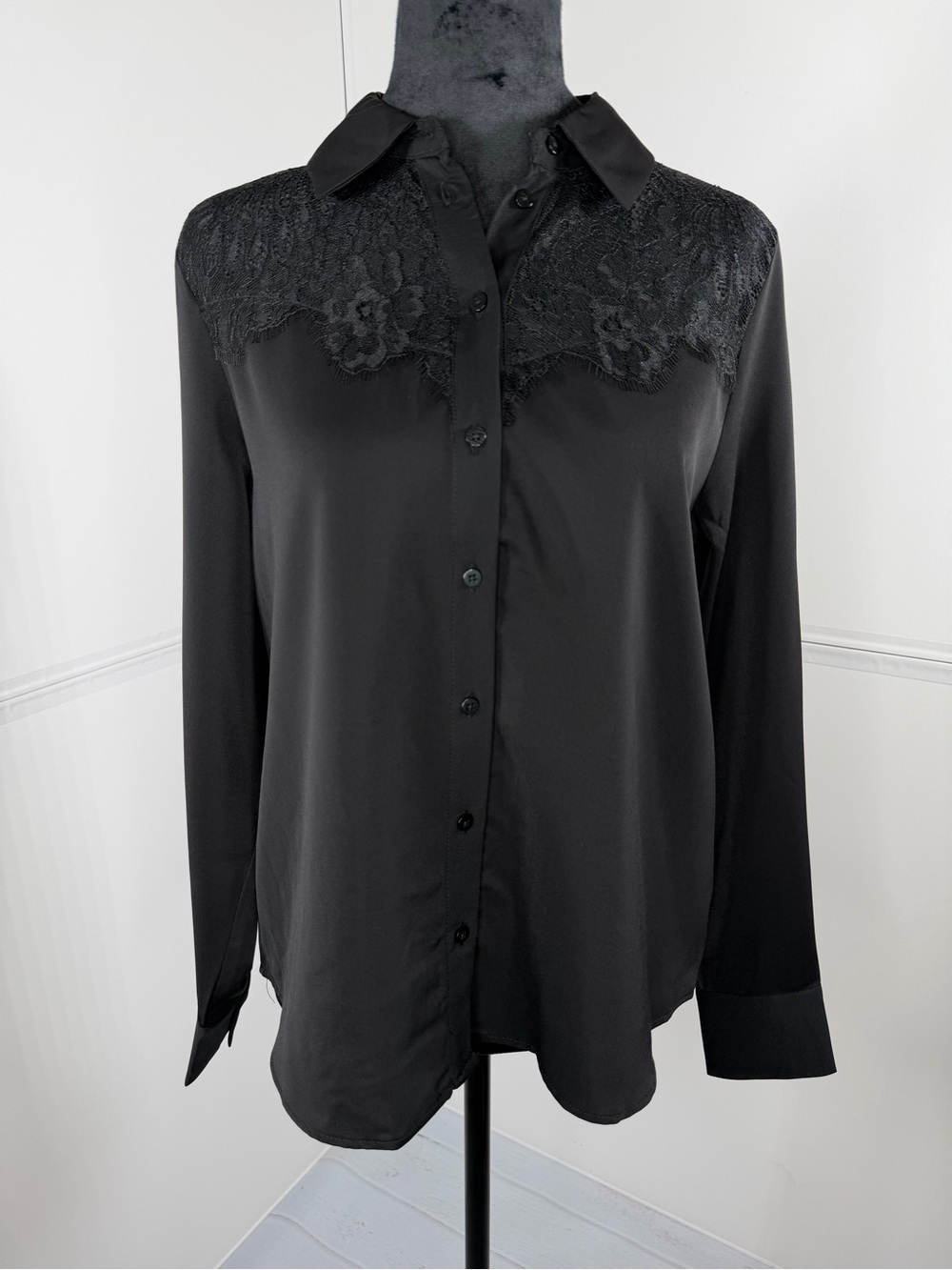 NWT Rachel Zoe Black Lace Button Front Blouse Size Small